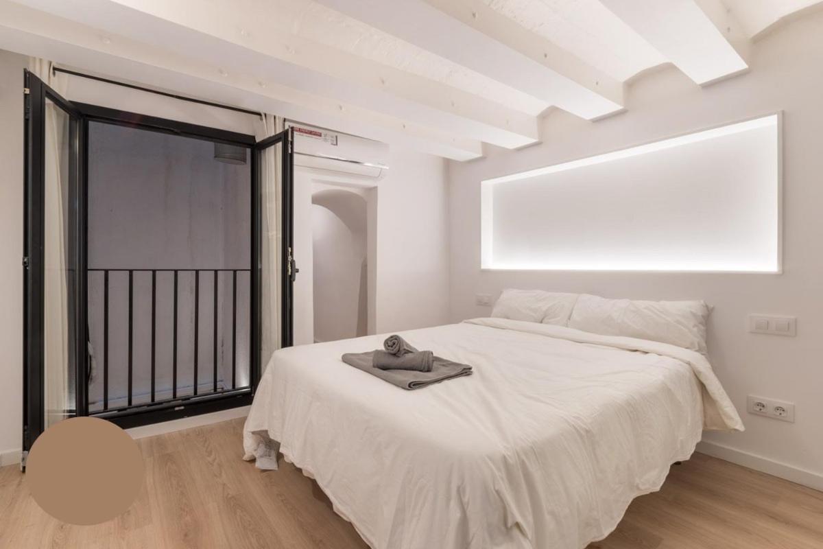 Central Lux With Private Bath Apartment
