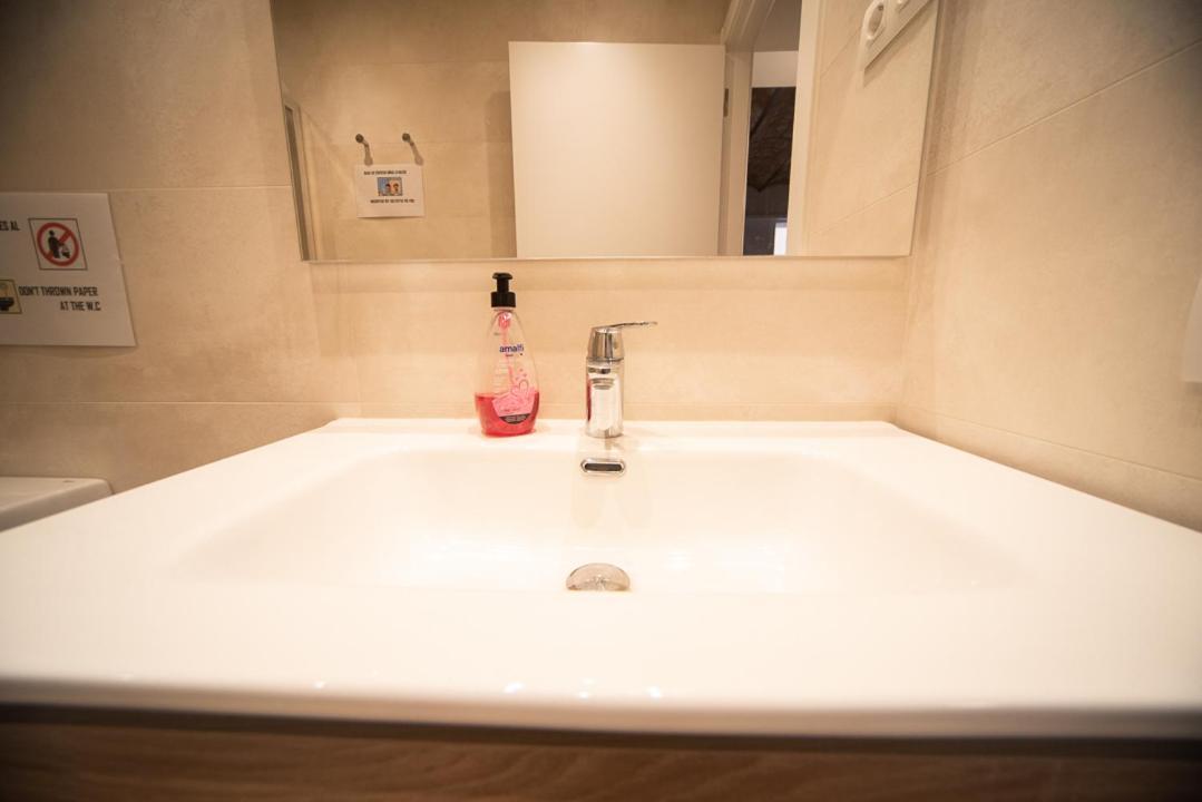 Hostel By Universitat Private *