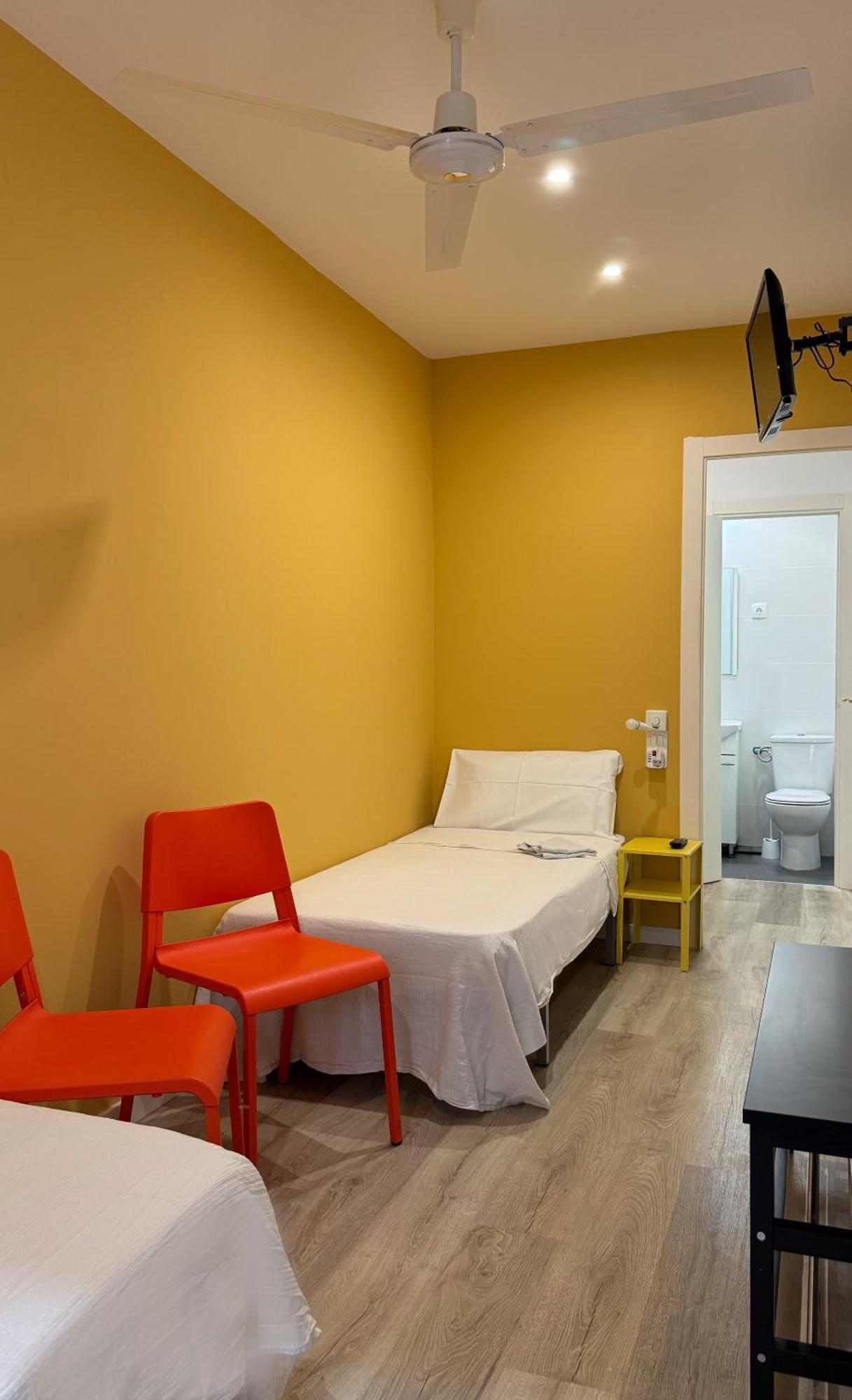 Oliveta Budget Guest house Barcelona