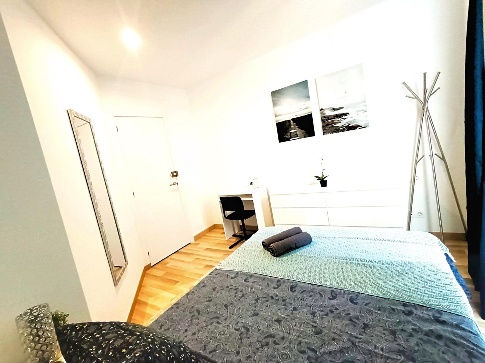 Hostel Oasis - By La Rambla *