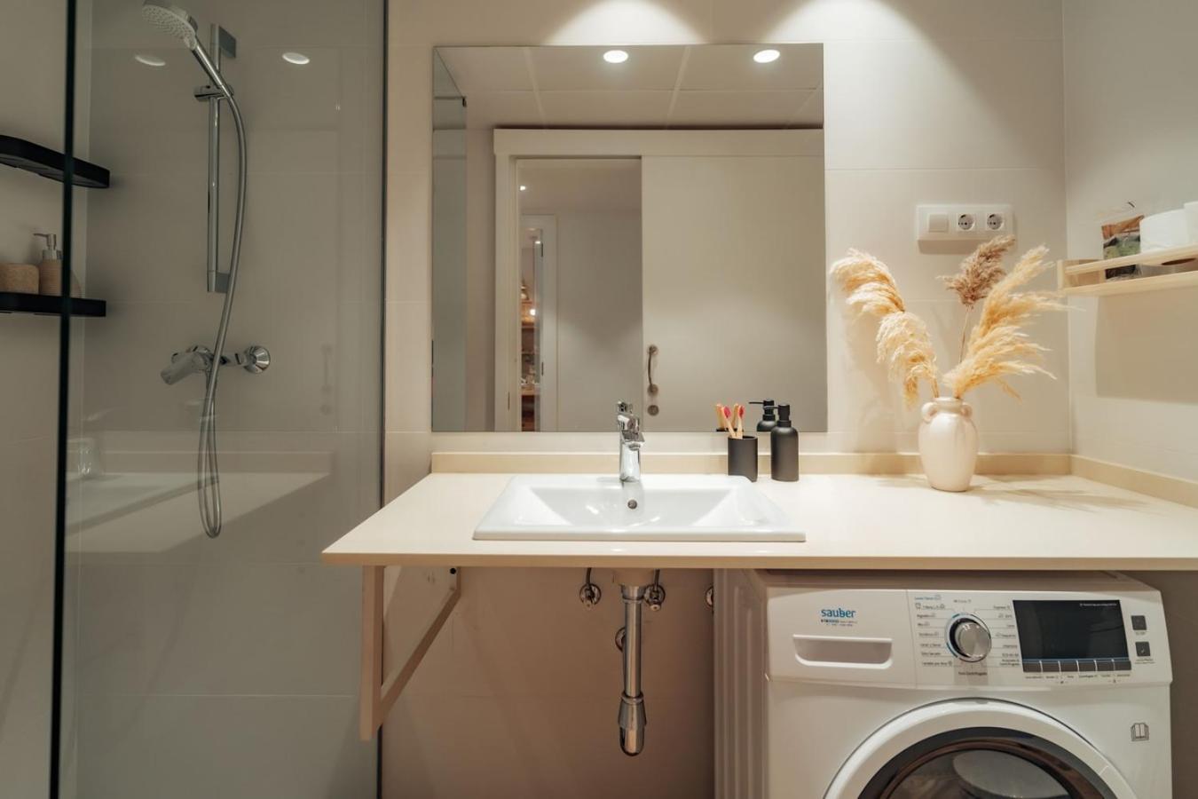 Casa Carlit - 1 Bedroom Near Plaza Tetuan Barcelone