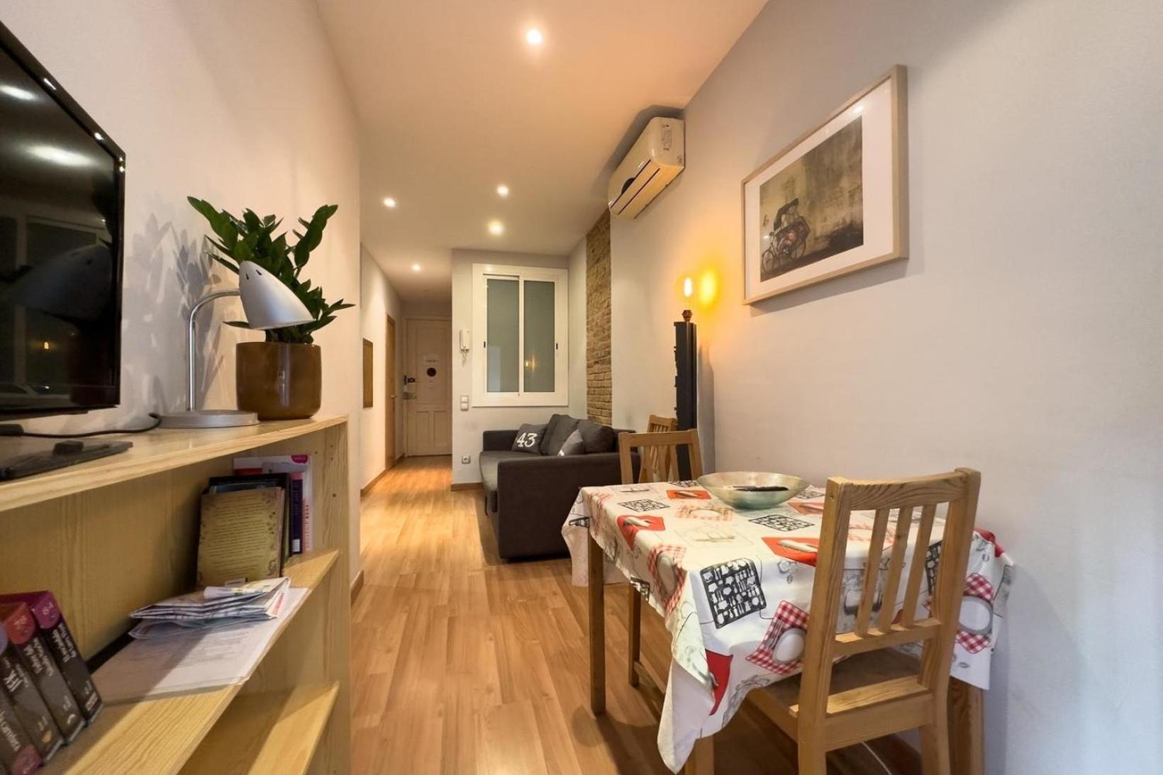 Appartement Fuer 3 Personen Ca 38 Qm In Barcelona-gracia, Costa Brava Costa Del Maresme Barcelone