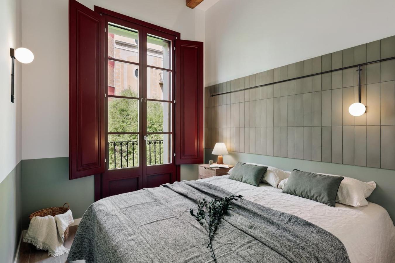 Castell - 2 Bedrooms And Balcony In Sant Antoni Appartement *