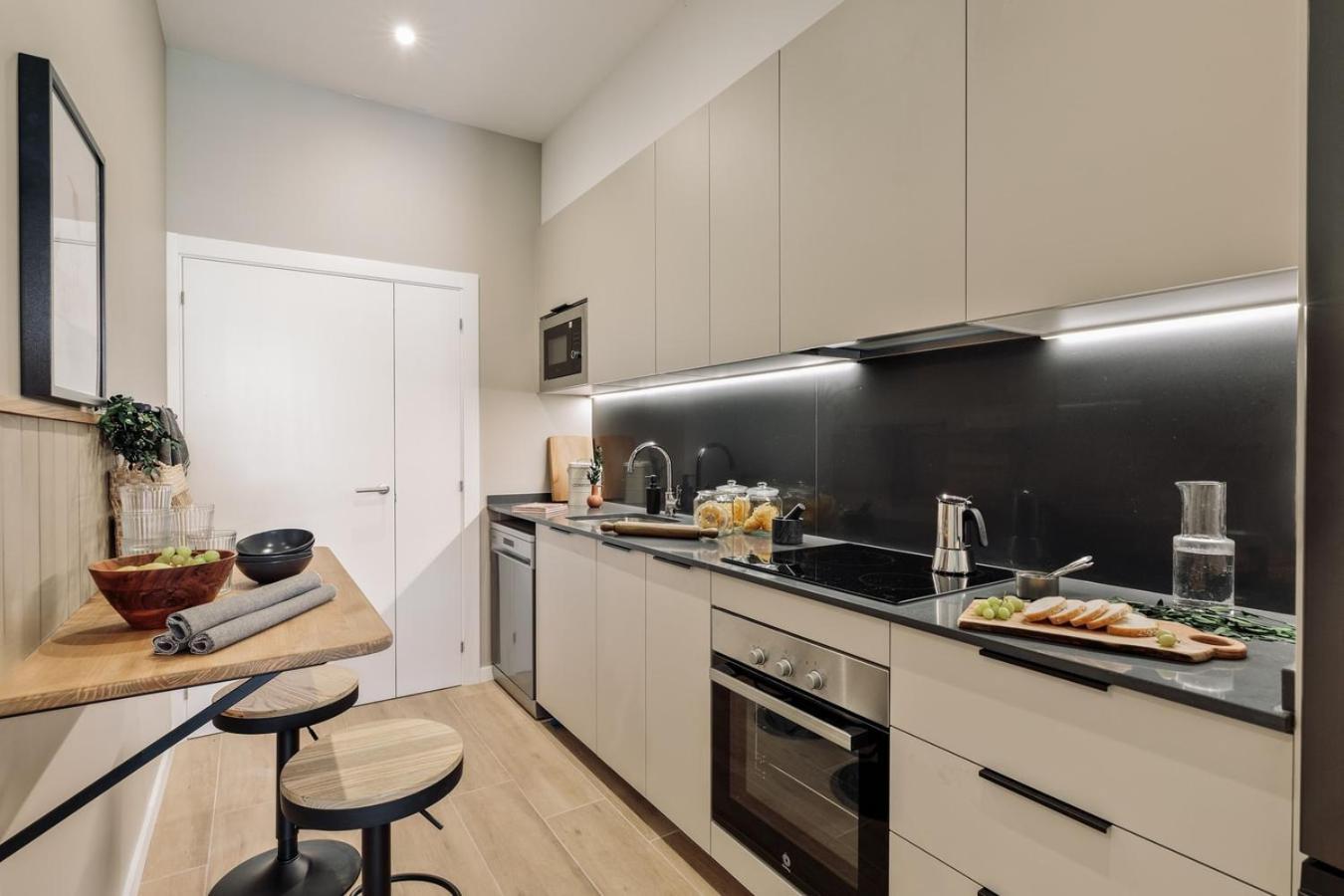 Castell - 2 Bedrooms And Balcony In Sant Antoni Appartement
