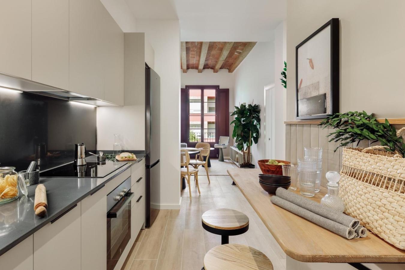 Castell - 2 Bedrooms And Balcony In Sant Antoni Appartement Barcelone