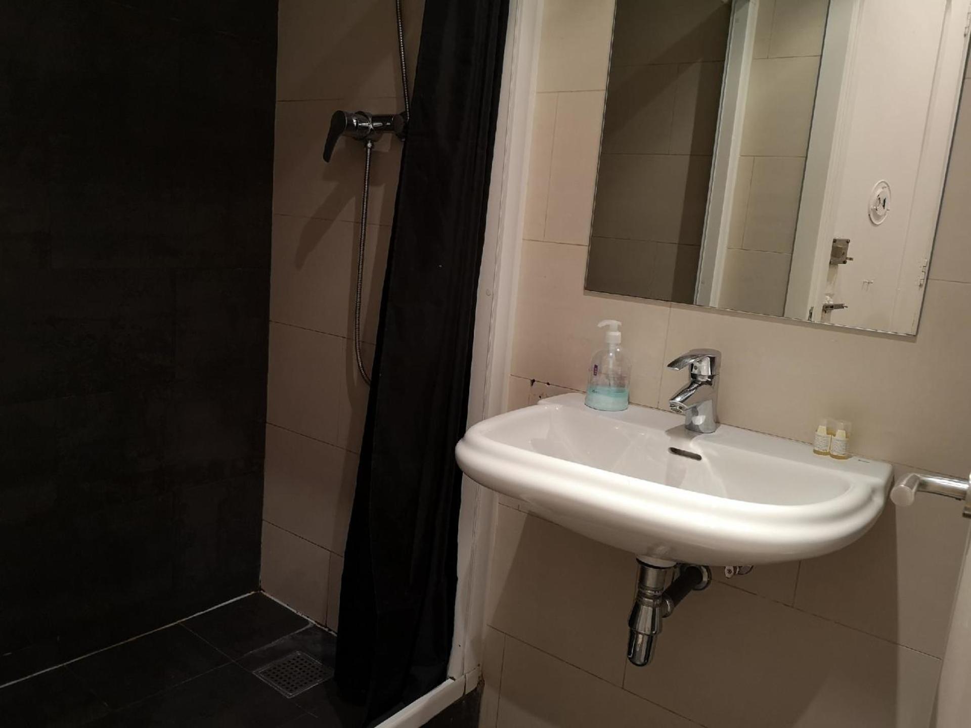 Appartement Fuer 3 Personen Ca 40 Qm In Barcelona-gracia, Costa Brava Costa Del Maresme Barcelone