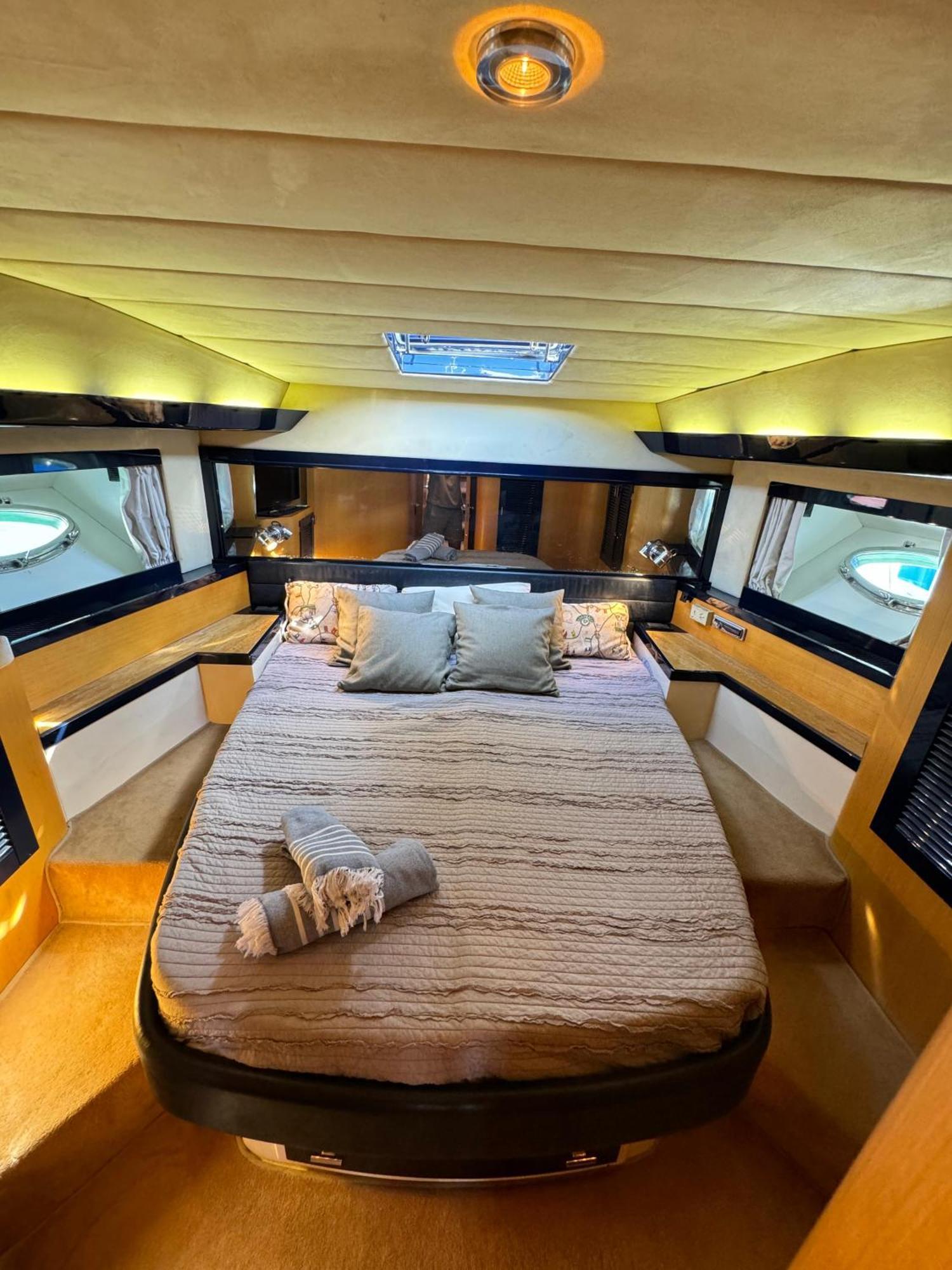 Bateau-hôtel Yacht Sherte Barcelone
