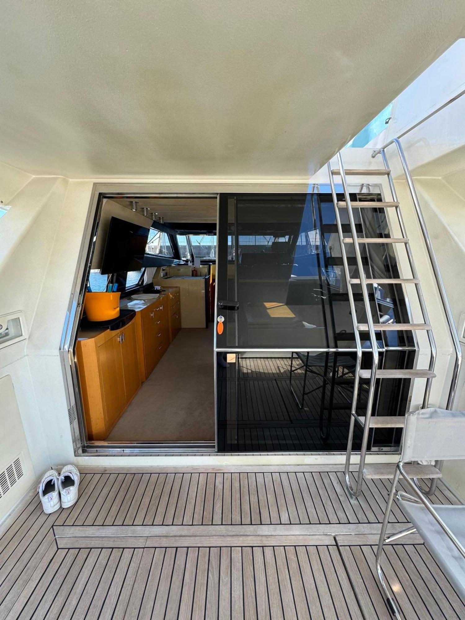 Yacht Sherte Barcelone