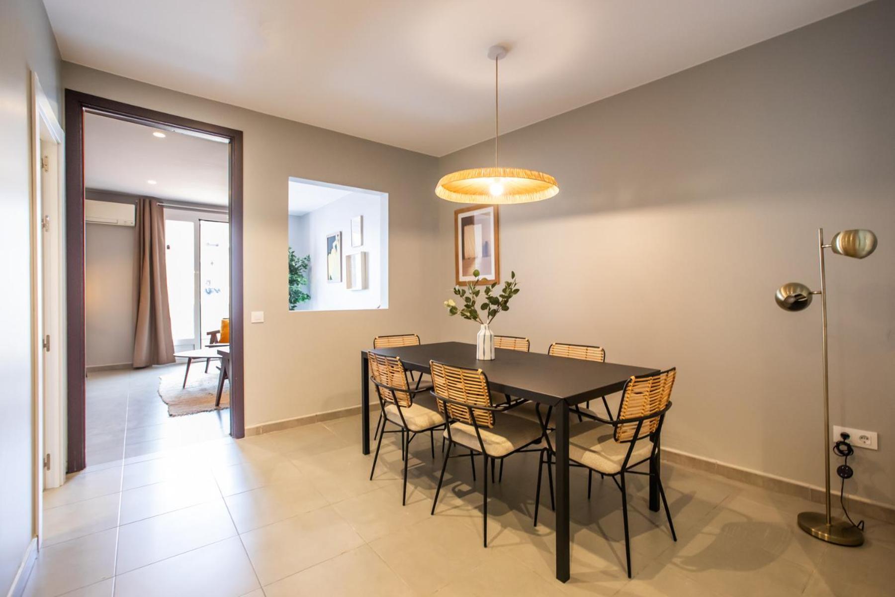 21mal1089-magnific Near Sagrada Familia *