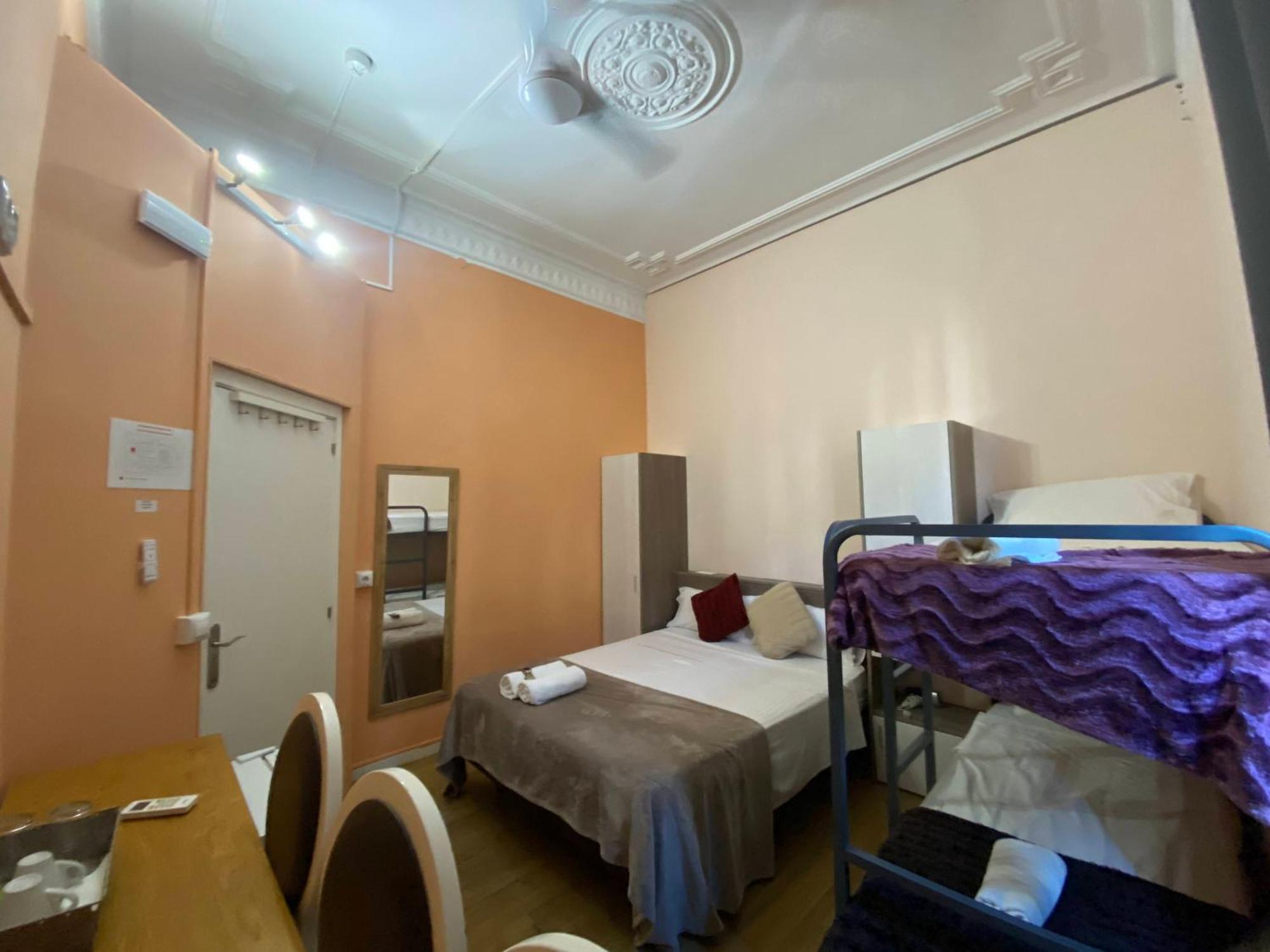 Maison d'hôtes Sant Antoni Hostal, Sustainable Tourism Barcelone