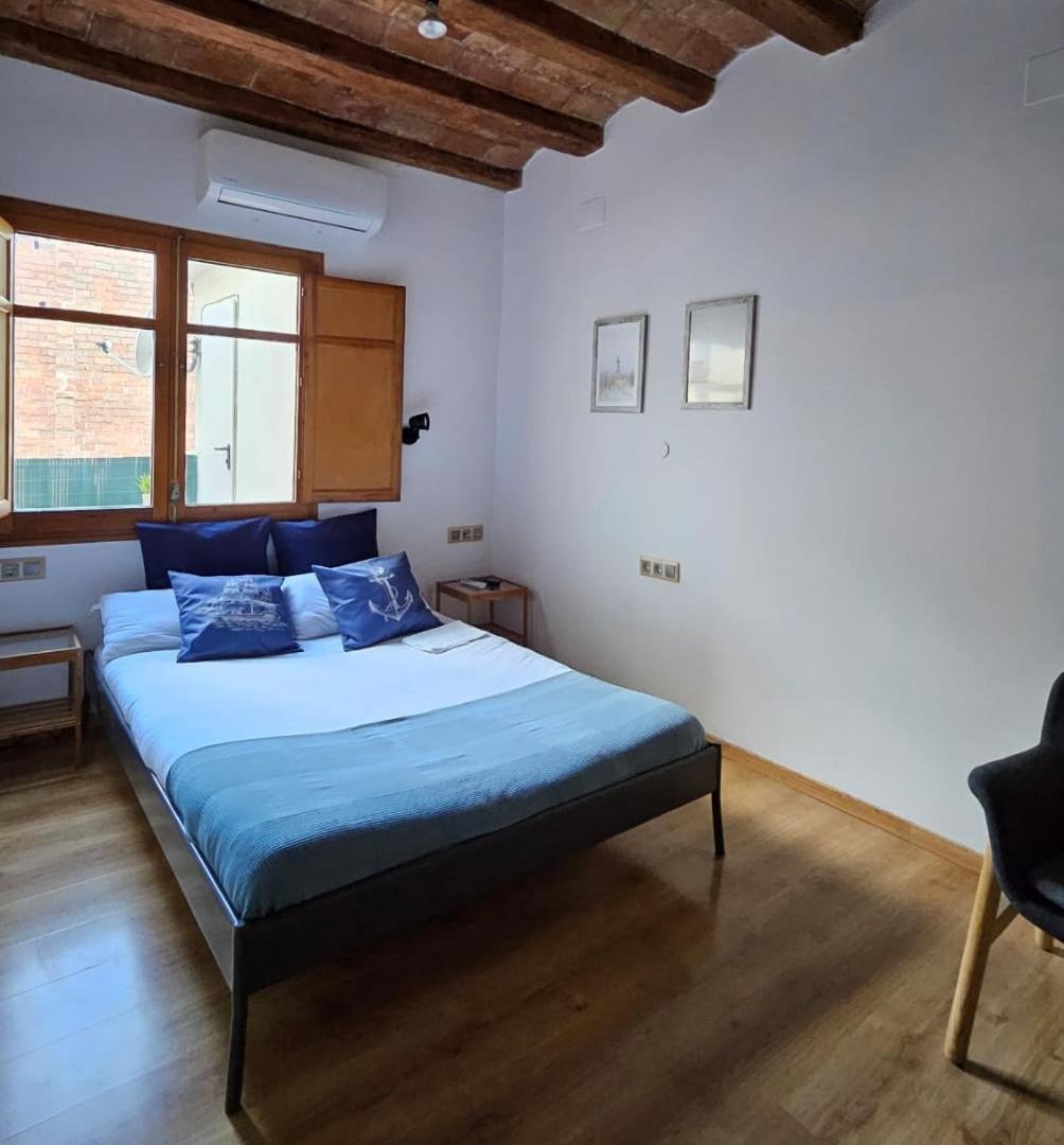 Youth - And Basic Drassanes Guest house 2*