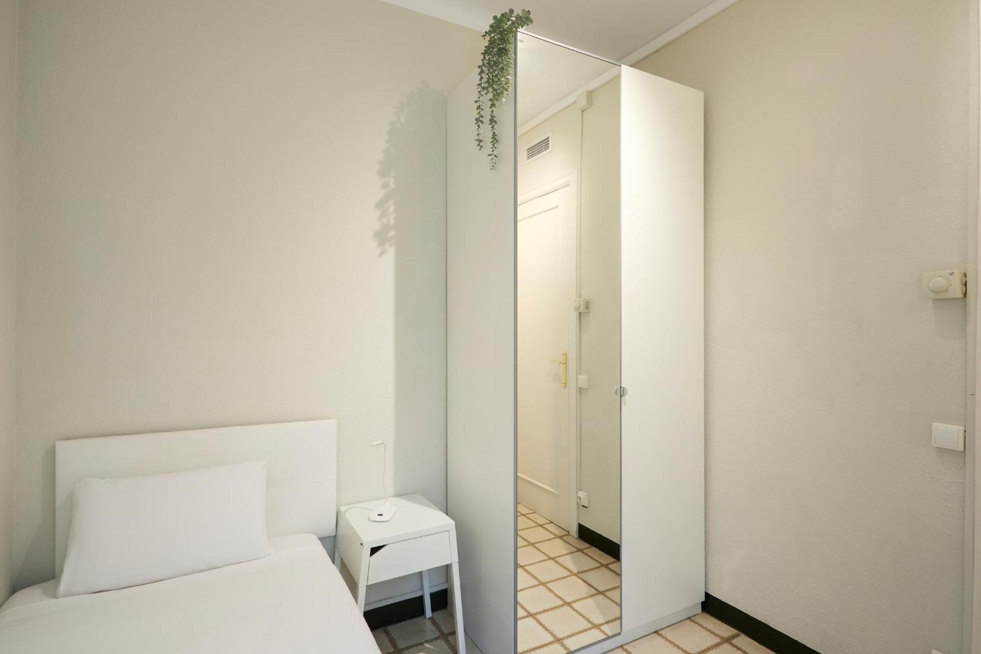 Apartment 63par1016- Sunny In Paralel