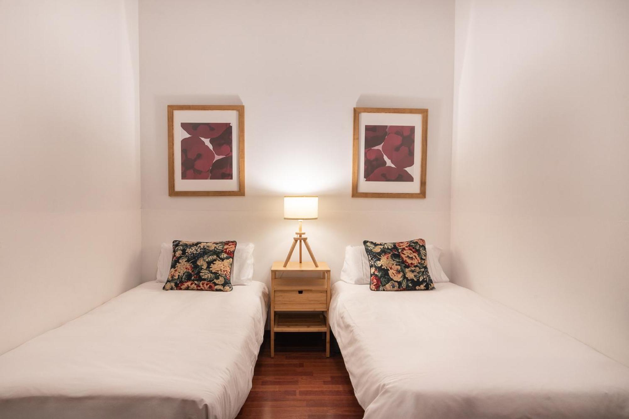 Spacious & Sunny With Terrace In The Center Apartamento