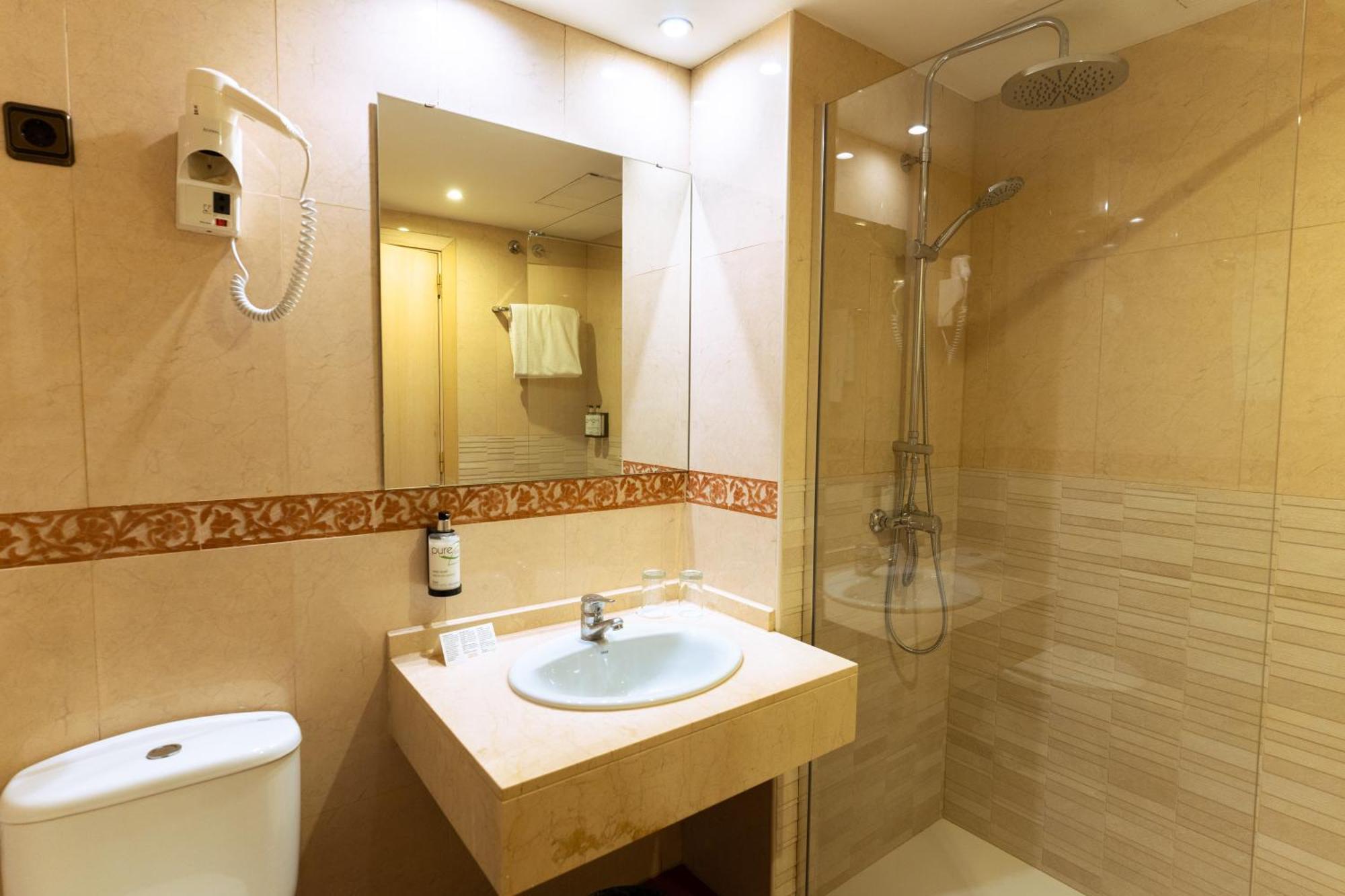 Hotel Sunotel Aston