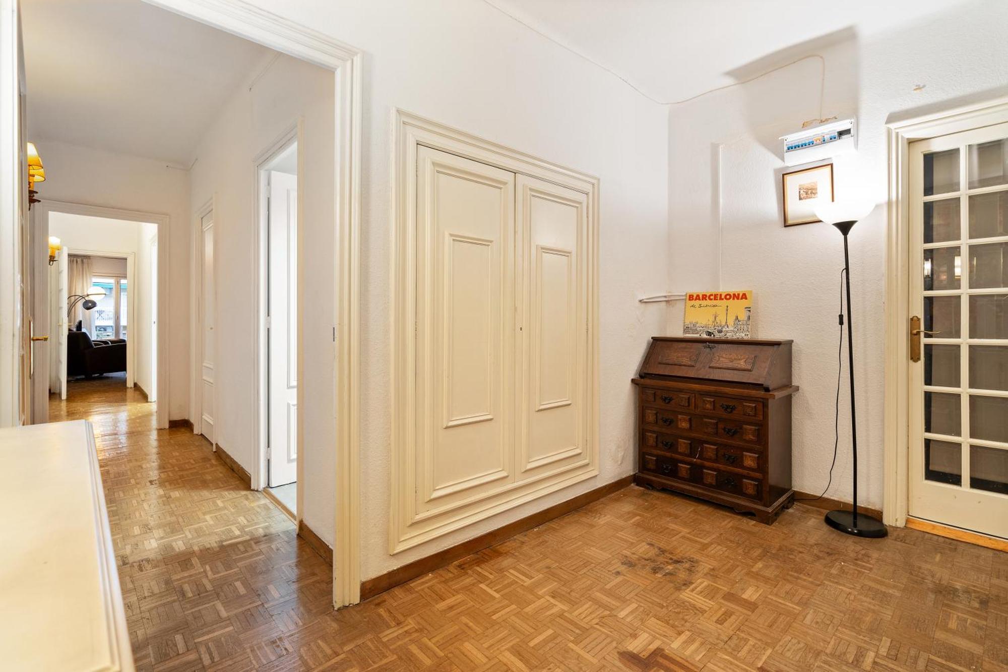 Stunning 5br With Sagrada Familia Views Appartement