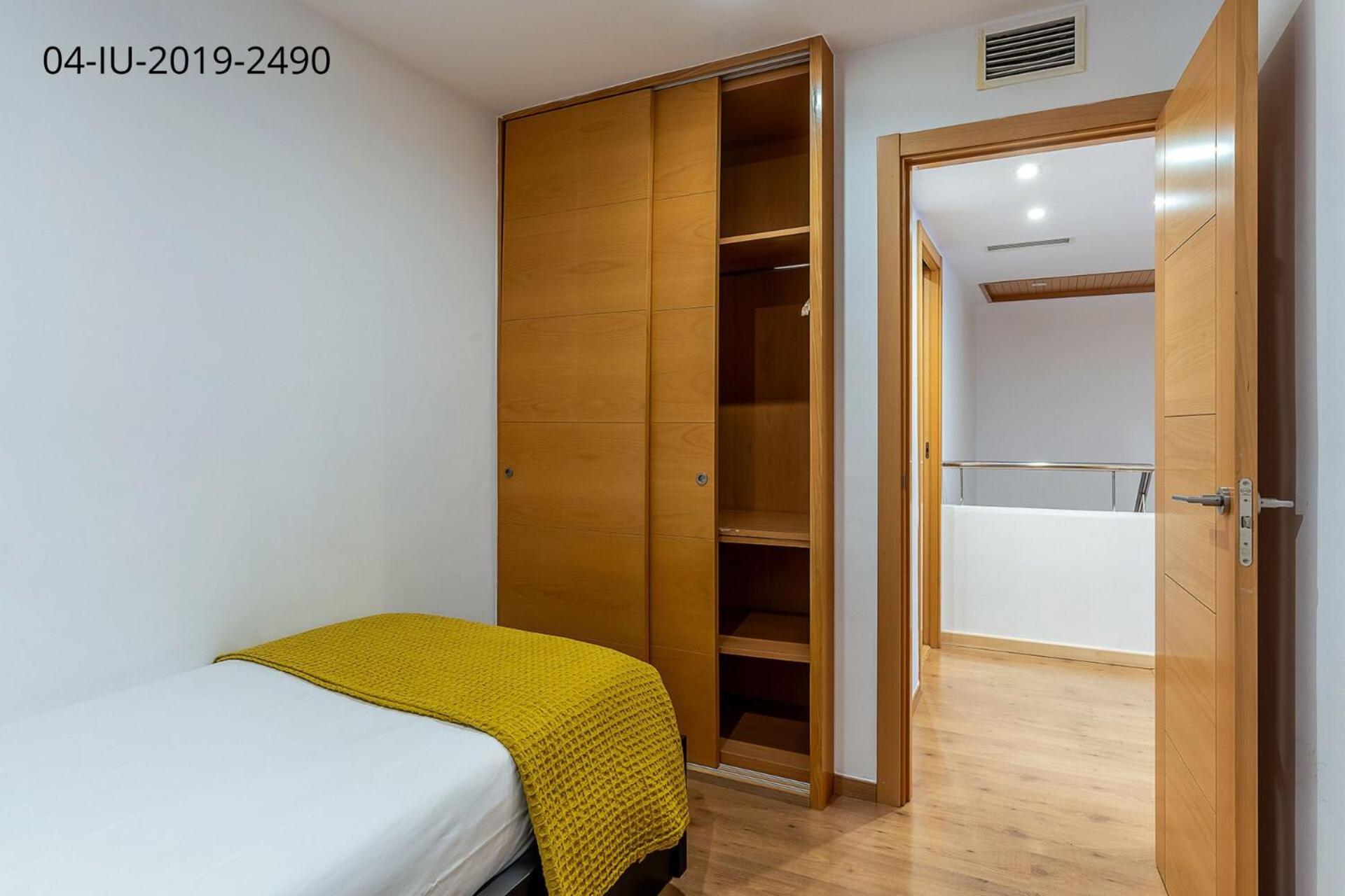 4068 - Ab Les Corts Bii * Barcelone