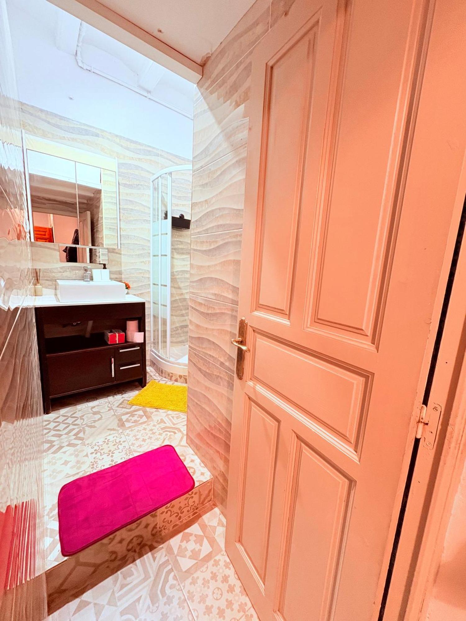 Amazing And Stylish Flat For 4 People With Breakfast Included 2 Blocks Away From Poblenou Appartement *