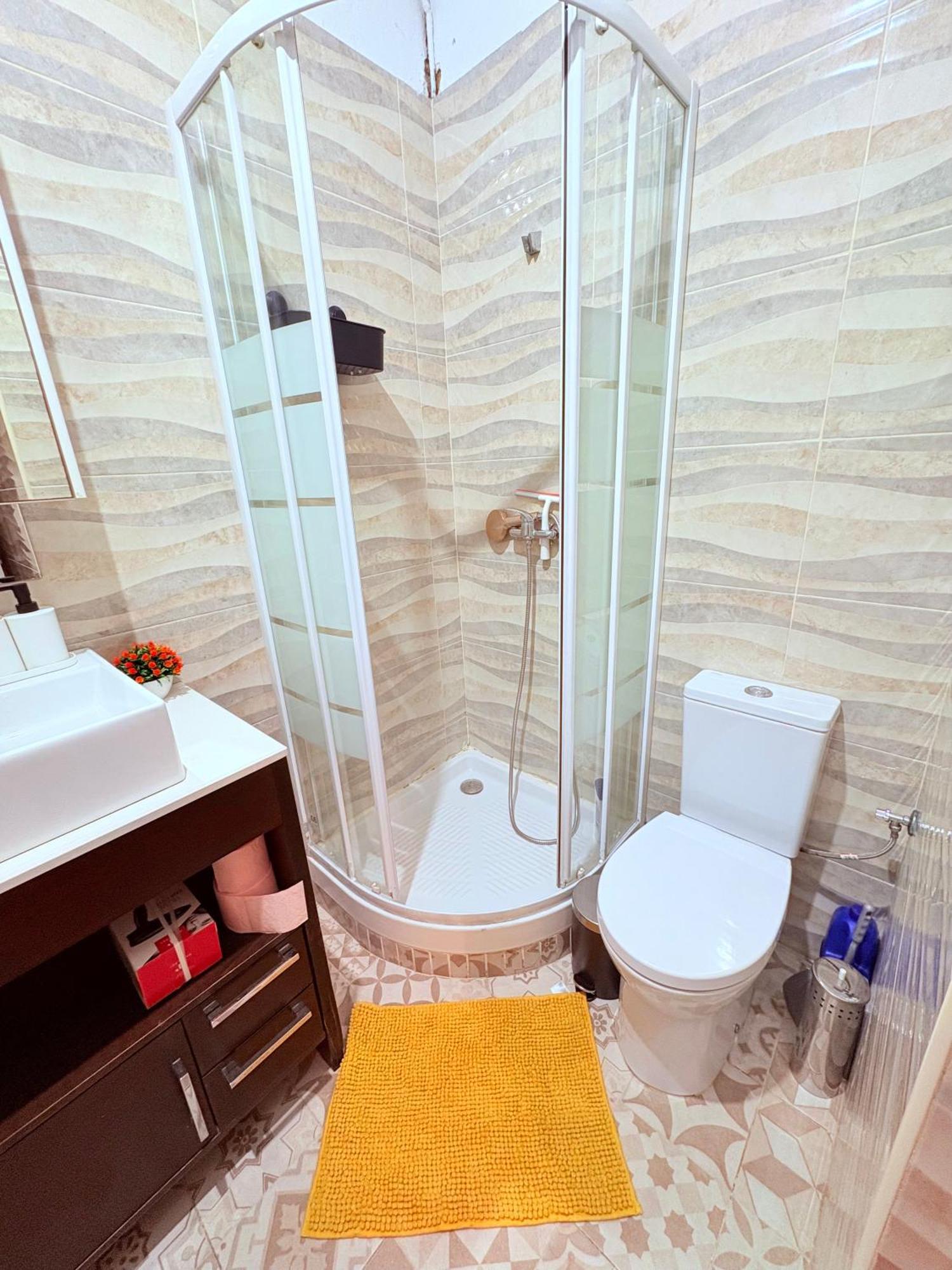 Amazing And Stylish Flat For 4 People With Breakfast Included 2 Blocks Away From Poblenou Appartement