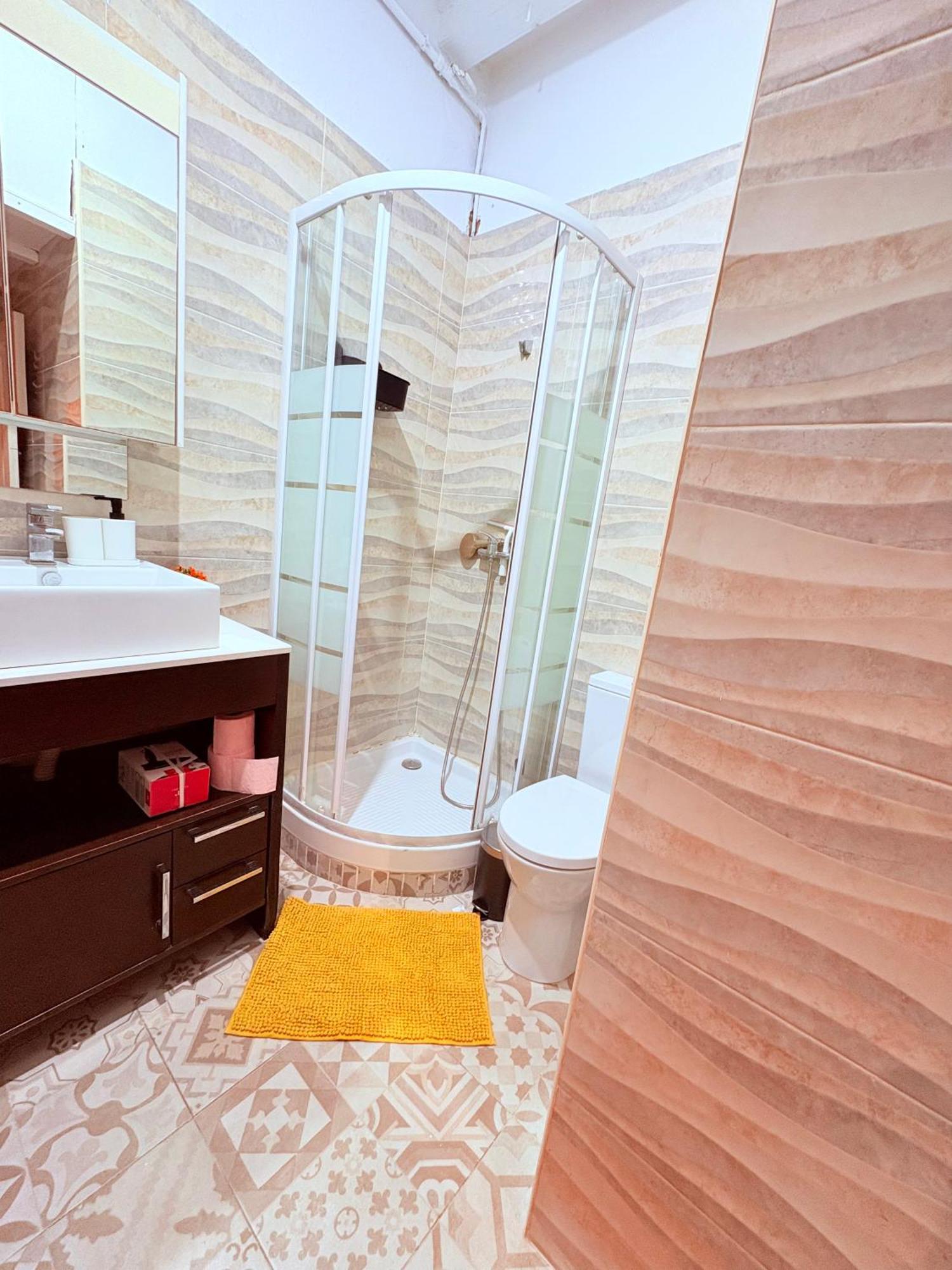 Amazing And Stylish Flat For 4 People With Breakfast Included 2 Blocks Away From Poblenou Appartement *