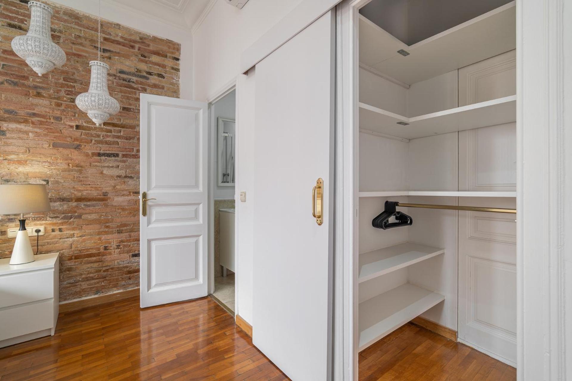 Appartement U-nique Creu Coberta Ii