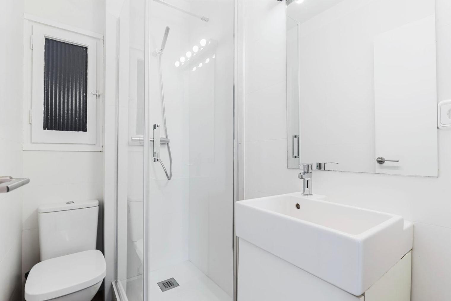 Blueground Les Corts Balcony Ac Wd Bcn-157 Appartement Barcelona
