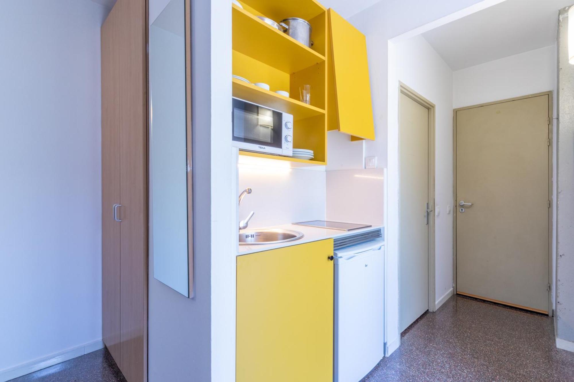 Residencia Universitaria Resa La Ciutadella Apartamento *