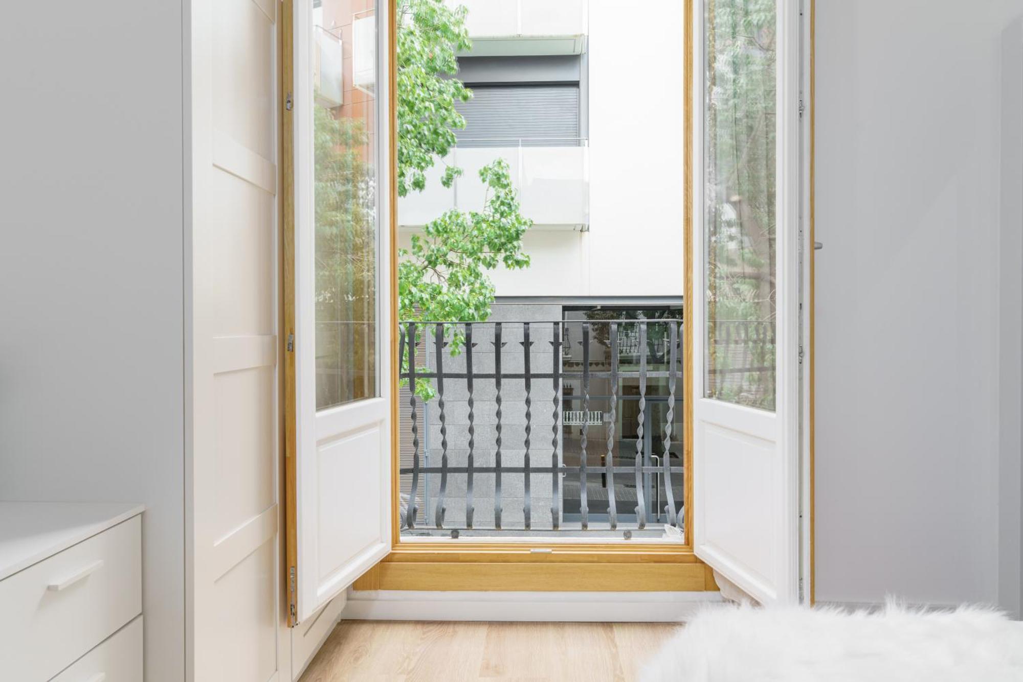Apartamento Piso Ideal Con 3 3 Banos Y Terraza