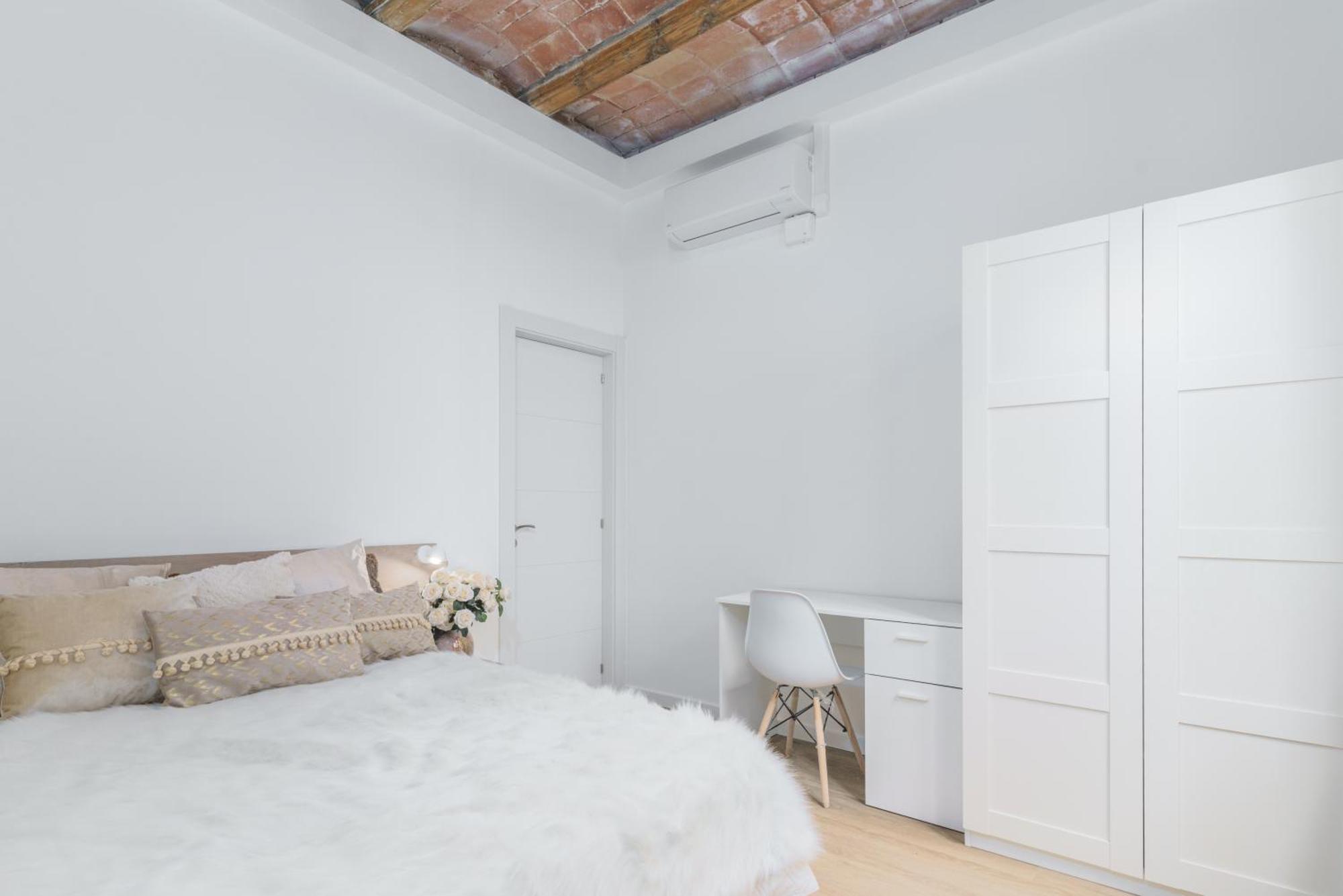 Apartamento Piso Ideal Con 3 3 Banos Y Terraza *