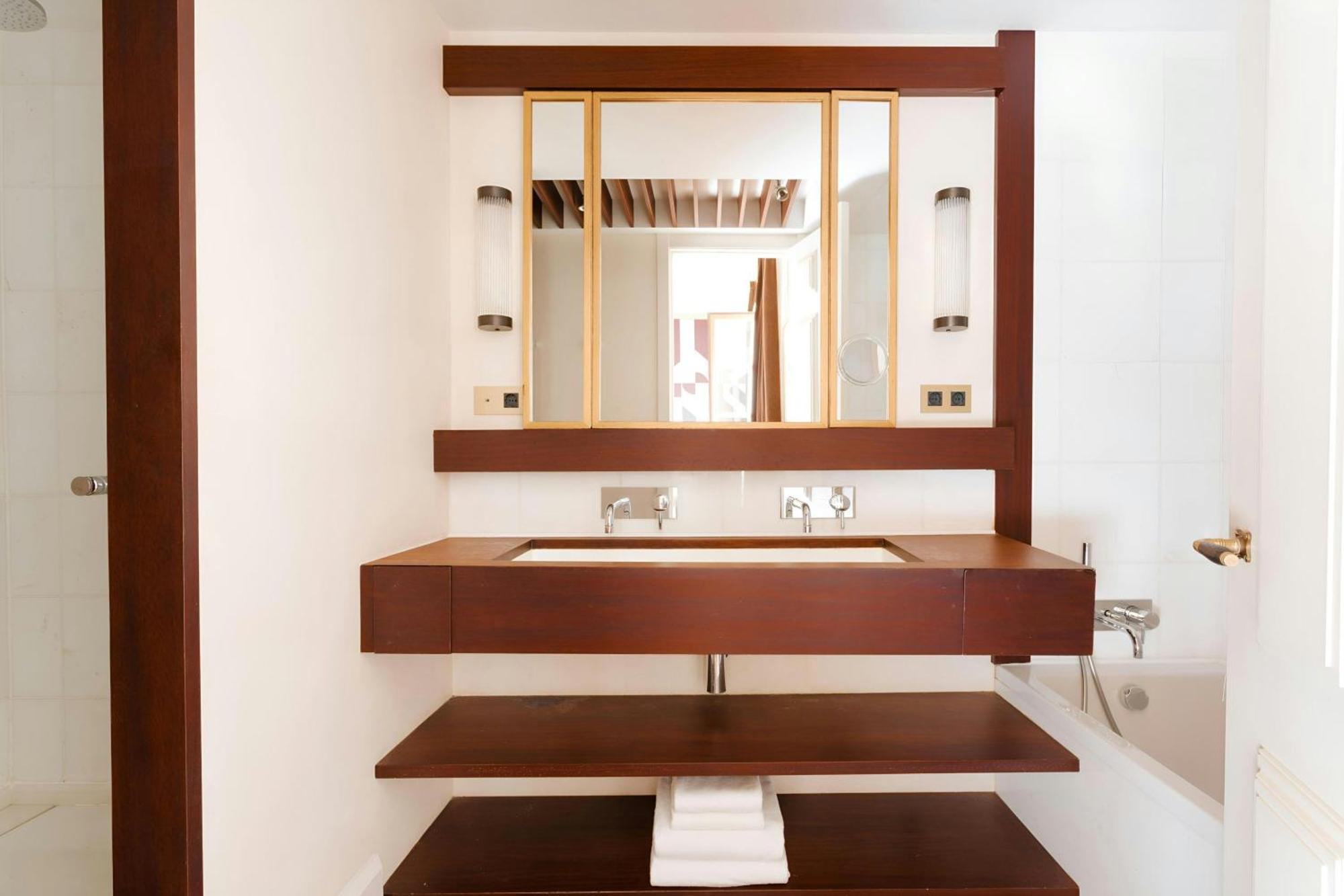 Hotel Do Placa Reial Hotel Gothic Quarter, Sonder By Marriott Bonvoy 5*