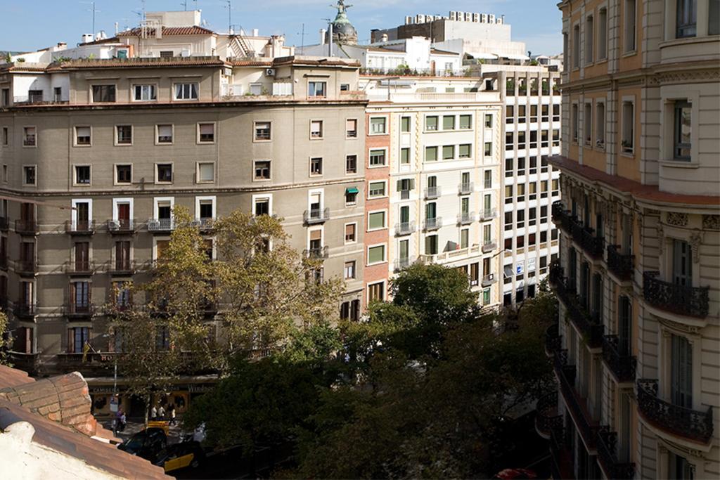 Lodging Apartments Rambla Catalunya - Miro Apartment Barcelona