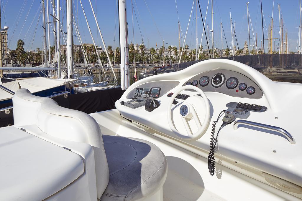 Botel La Gavina Boat *