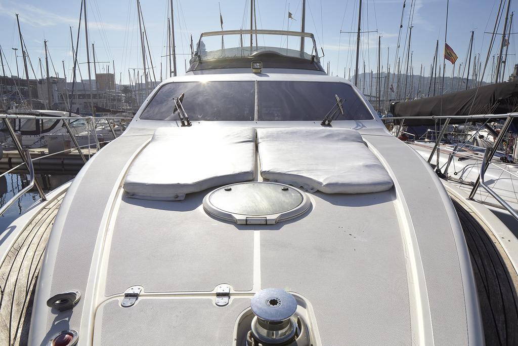 Botel La Gavina Boat Barcelona