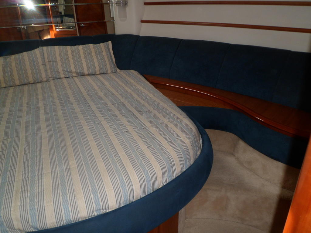 Botel La Gavina Boat *