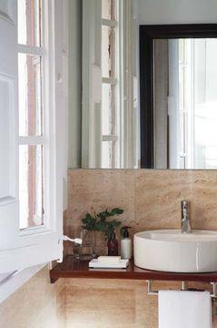 Hotel Ainb Gothic Studio