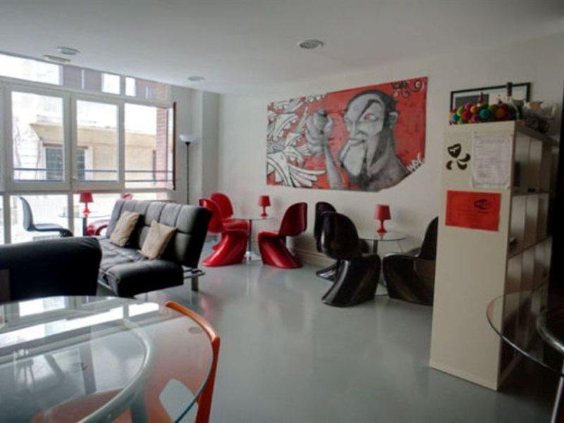Alberguinn Hostel *