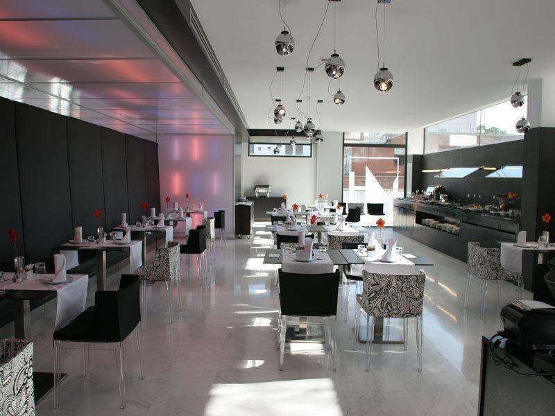 Ikonik Angli Hotel Barcelone