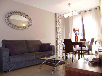 Aparthotel Rambla108 3*
