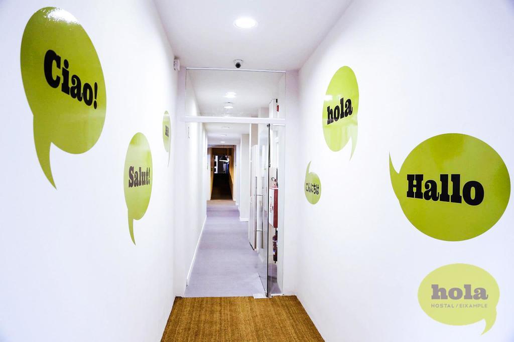 Hola Eixample Hostel
