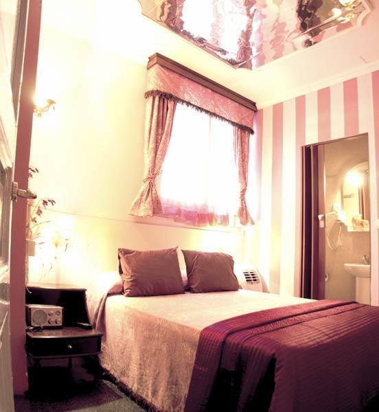 Eddyrooms 2* Barcelone