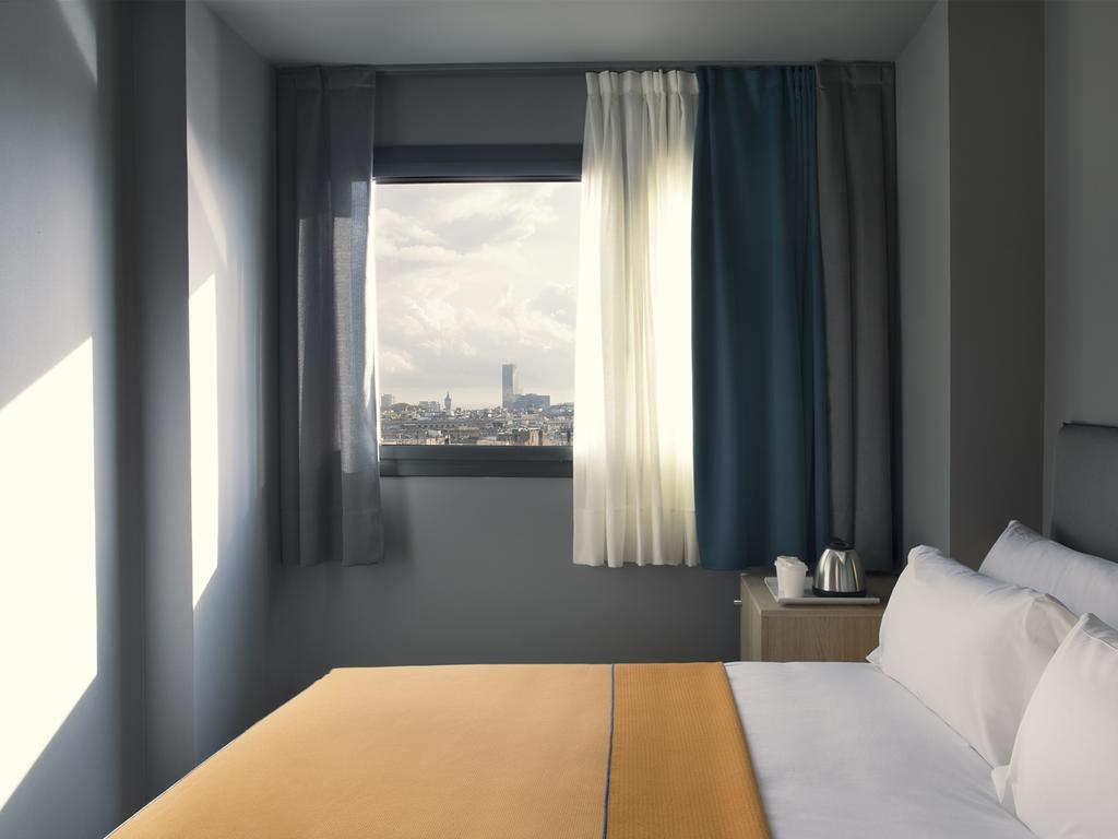 Hotel Yurbban Trafalgar