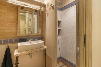 Apartment Nextdoor Gaudi