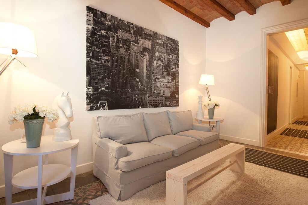 Apartment Nextdoor Gaudi Barcelona