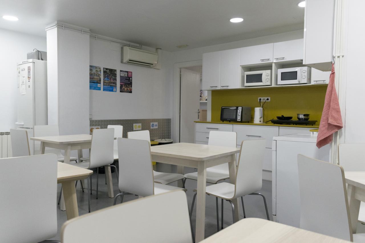 Alberguinn Hostel *