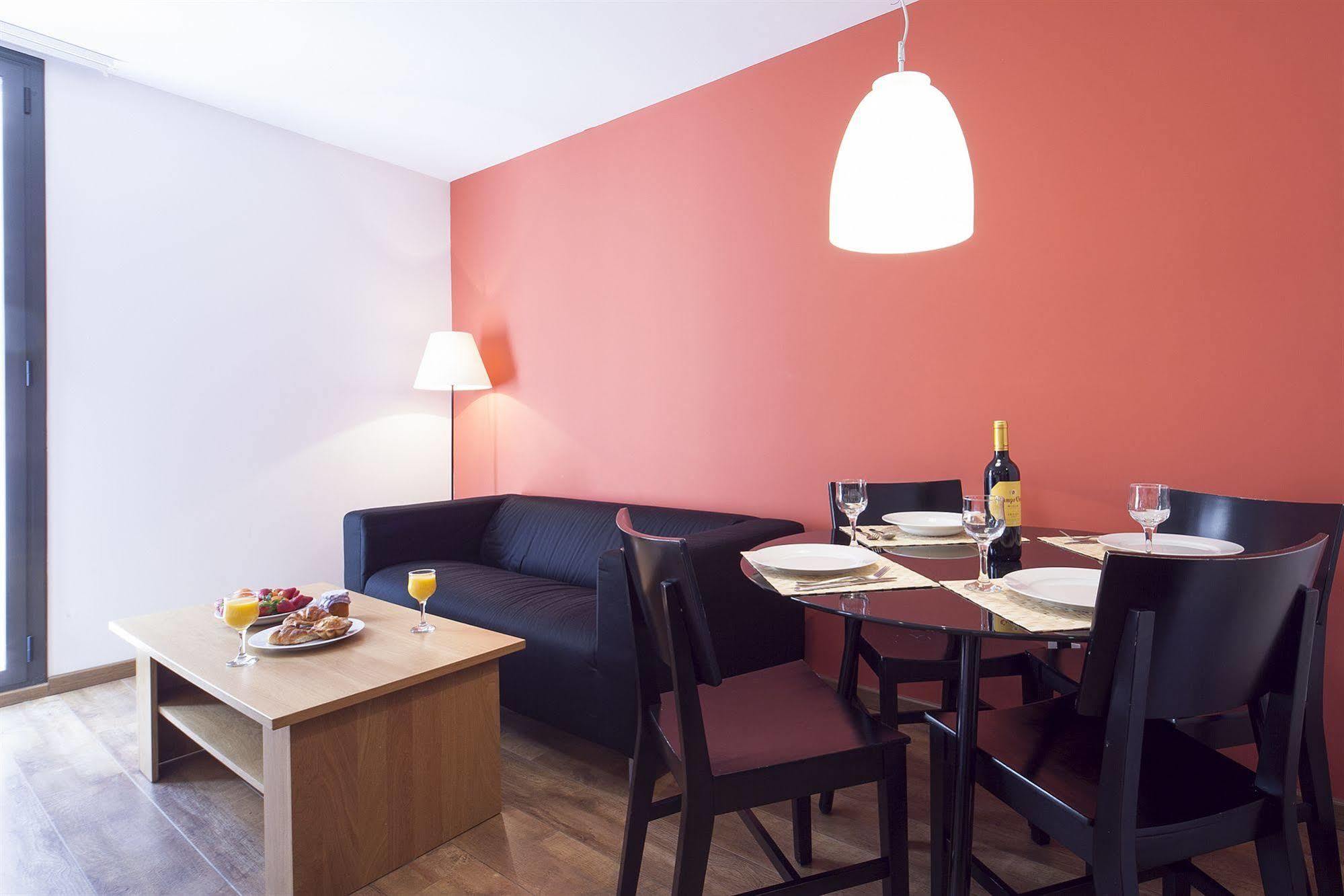 Inside Sants Barcelone