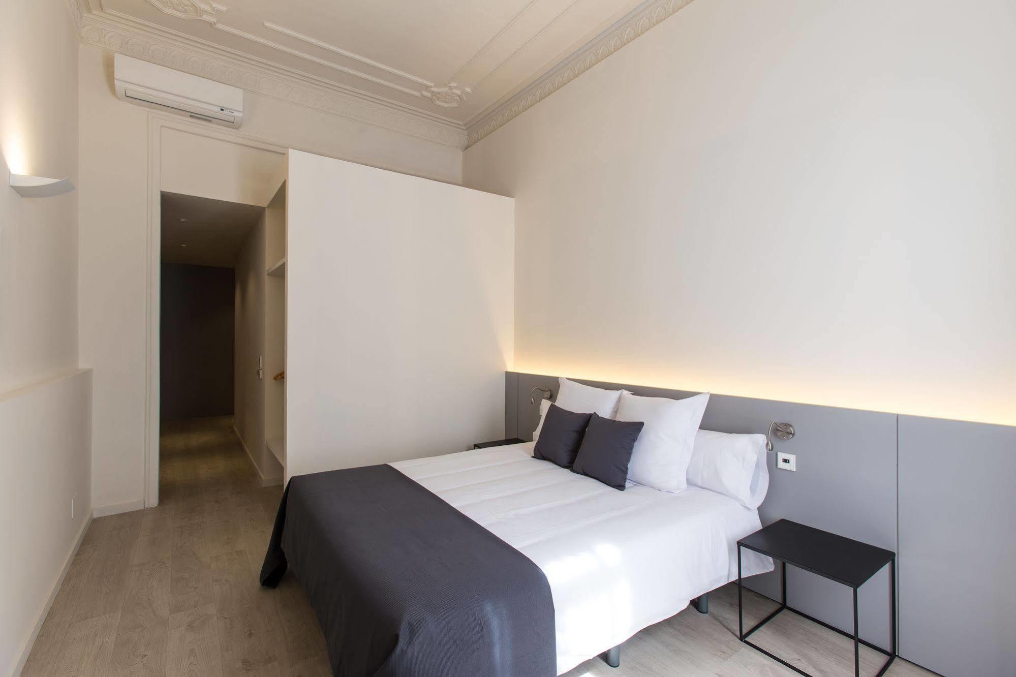 Gasthof Izaila Plaza Catalunya 3*