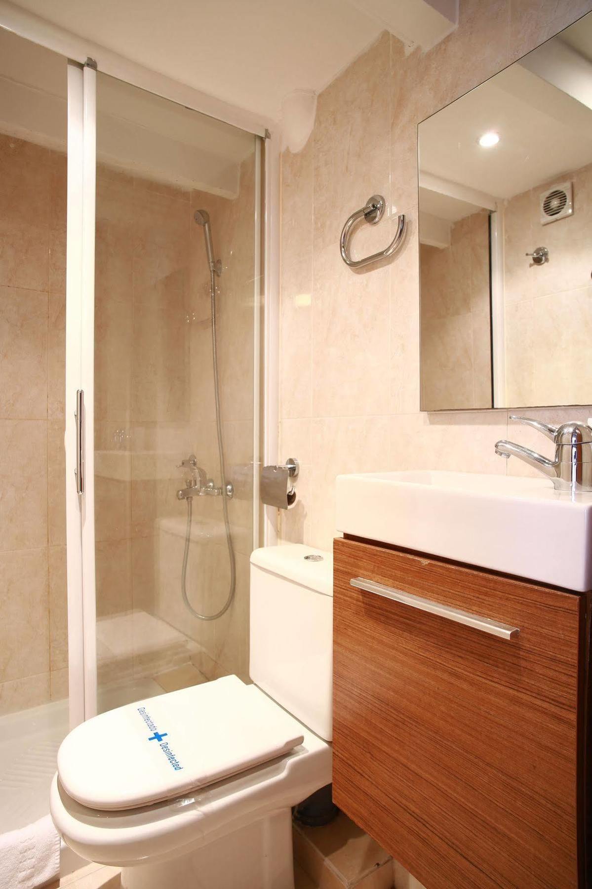 Rent4Days Sagrada Familia Apartments *