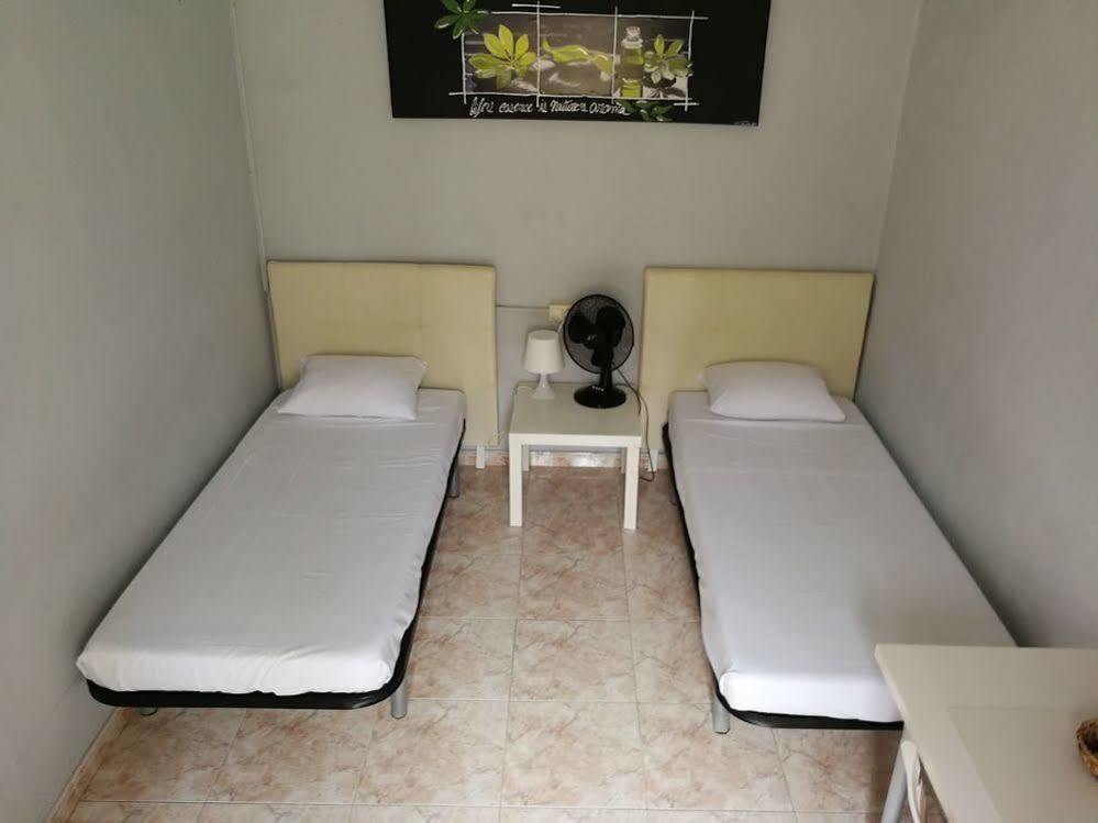 Youth - And Basic Drassanes Guest house