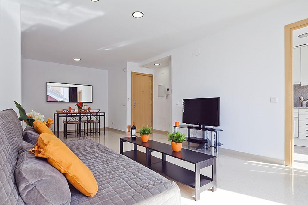 Charmsuites Paralel Apartment Barcelona