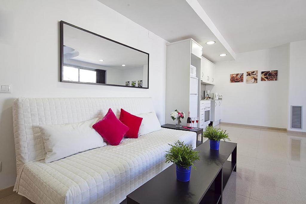 Charmsuites Paralel Apartment