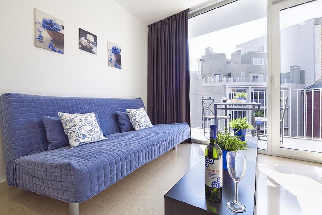 Apartment Charmsuites Paralel